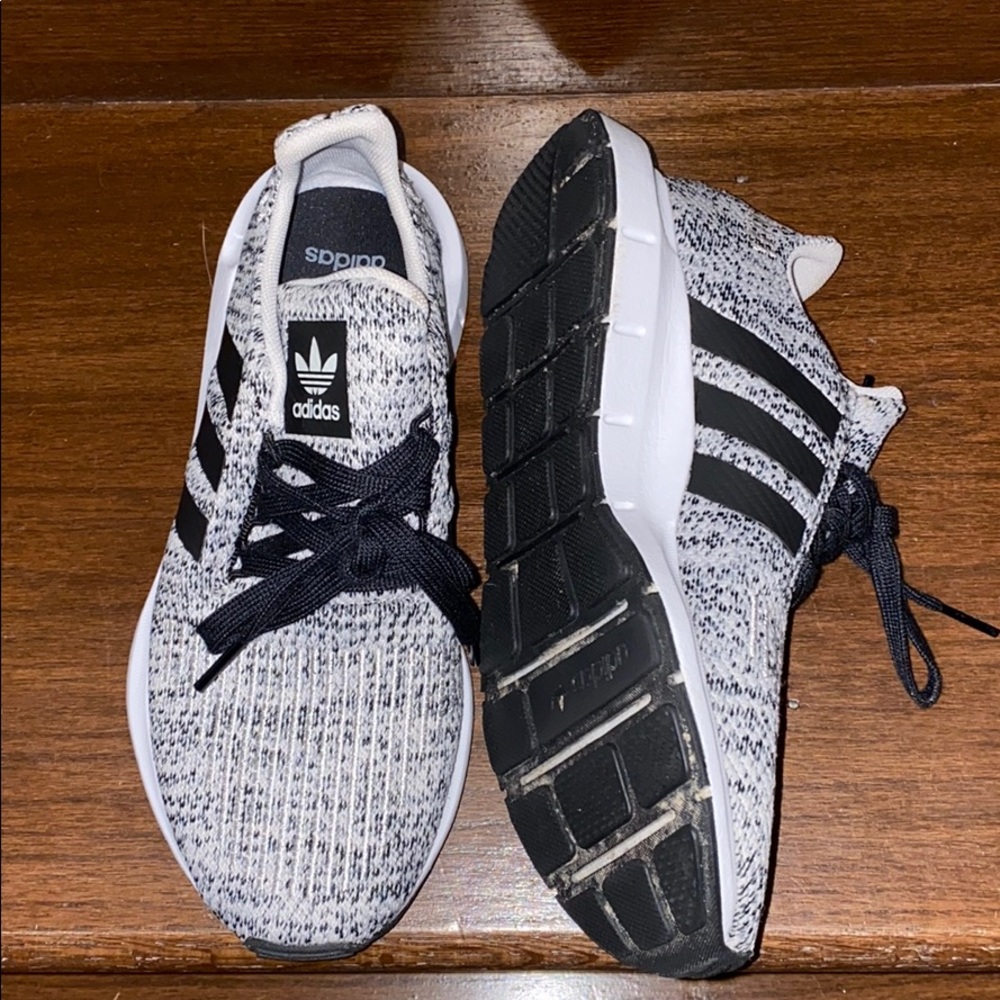 Adidas athletic tennis shoes